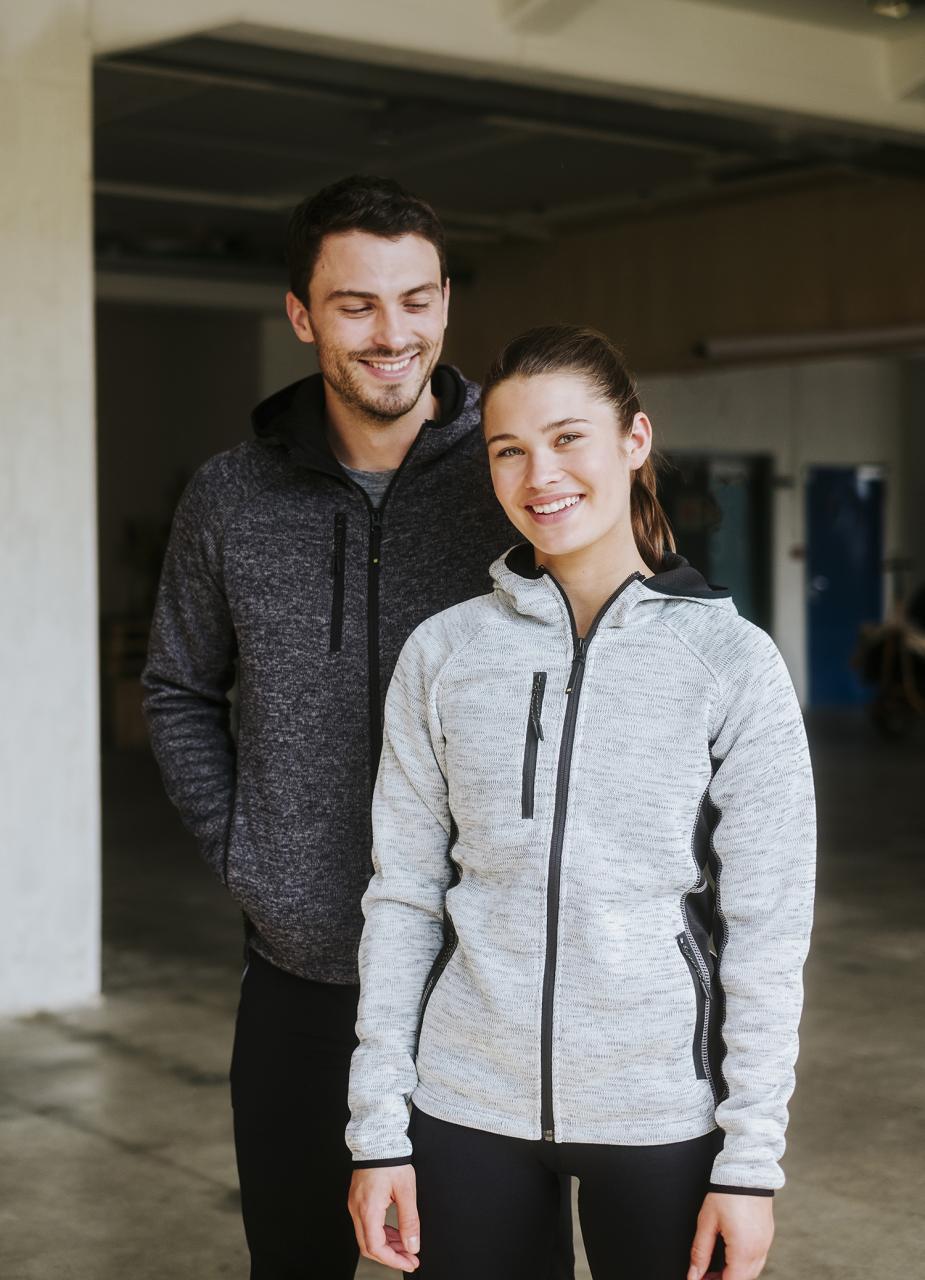 N87J ESSENTIAL HOODIE WOMEN