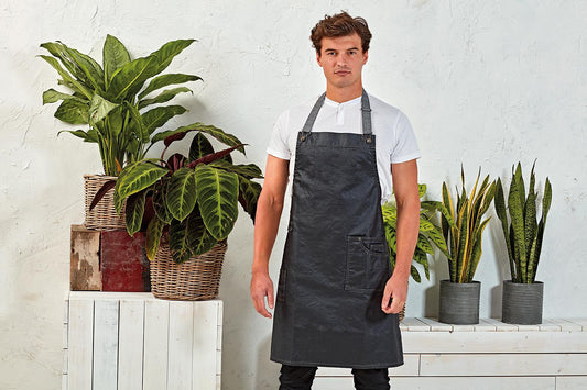 DISTRICT WAX BIB APRON